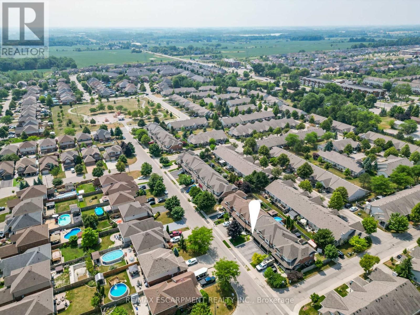 Photo 26 of 6 Southbrook Drive, Hamilton ON
