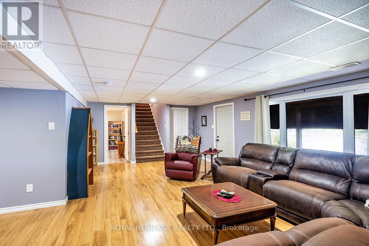 Photo 26 of 4395 7 Highway, Asphodelnorwood ON