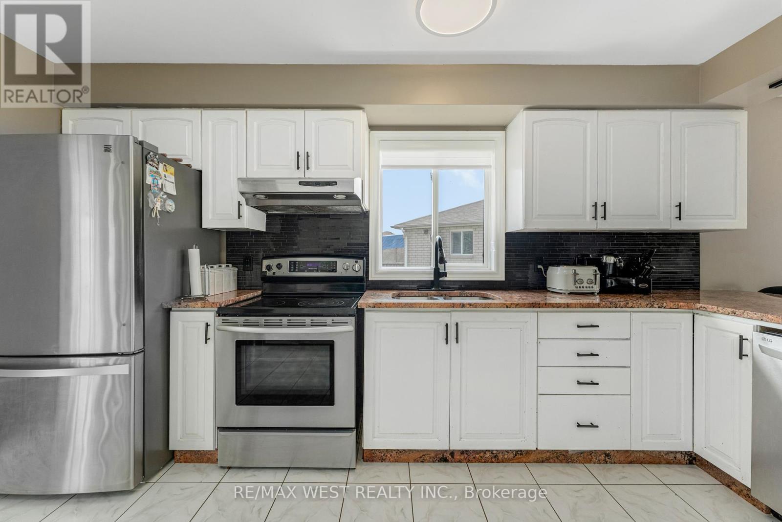 Photo 23 of 11143 Ancona Crescent, Windsor ON