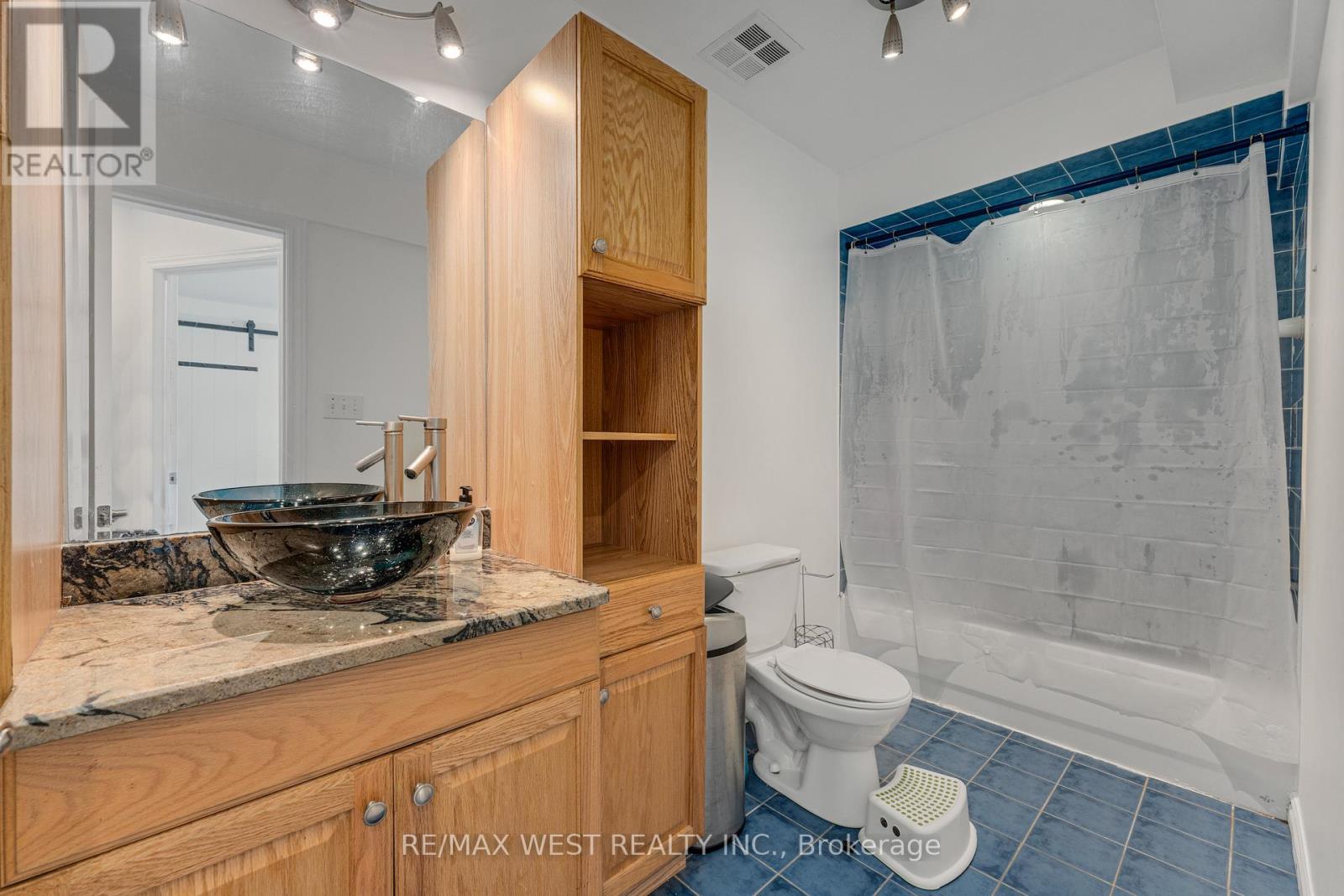 Photo 39 of 11143 Ancona Crescent, Windsor ON