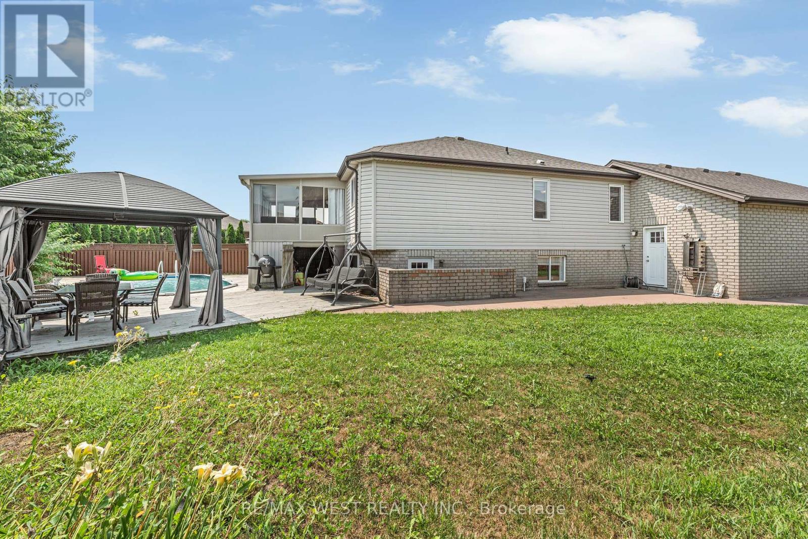 Photo 9 of 11143 Ancona Crescent, Windsor ON