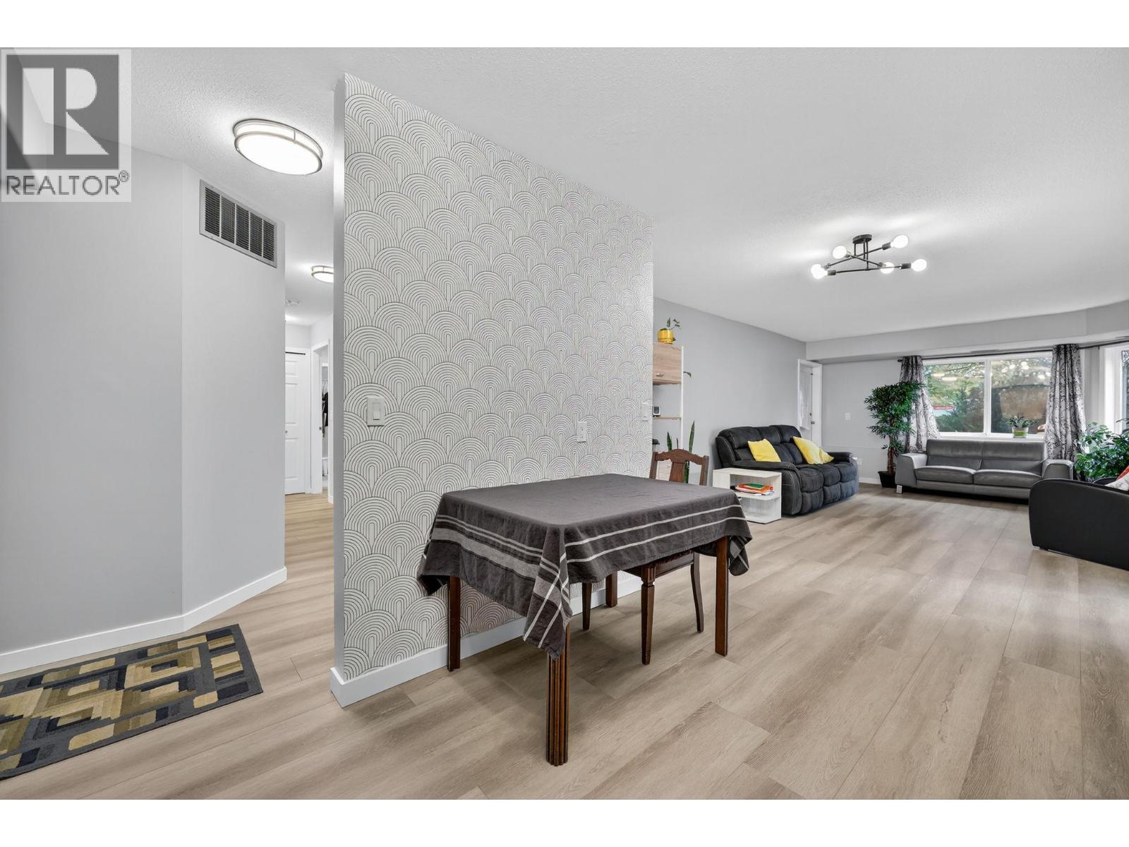 #105 3115 DE MONTREUIL COURT - Image 12