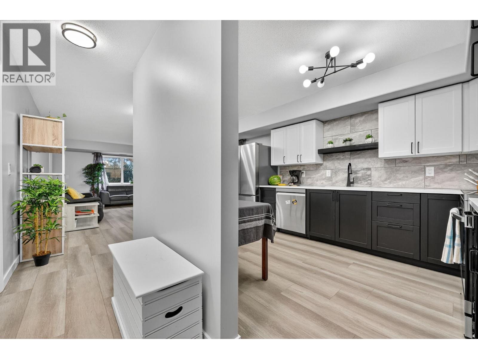#105 3115 DE MONTREUIL COURT - Image 7