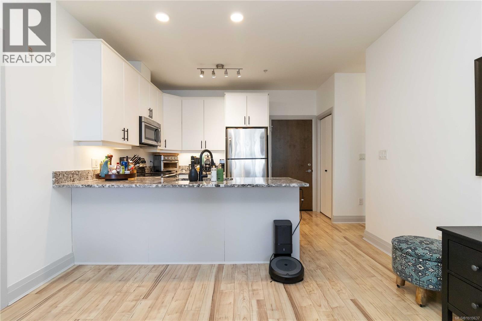 209 1145 Sikorsky Road, Langford