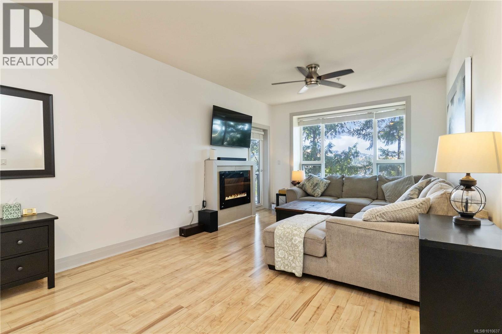209 1145 Sikorsky Road, Langford