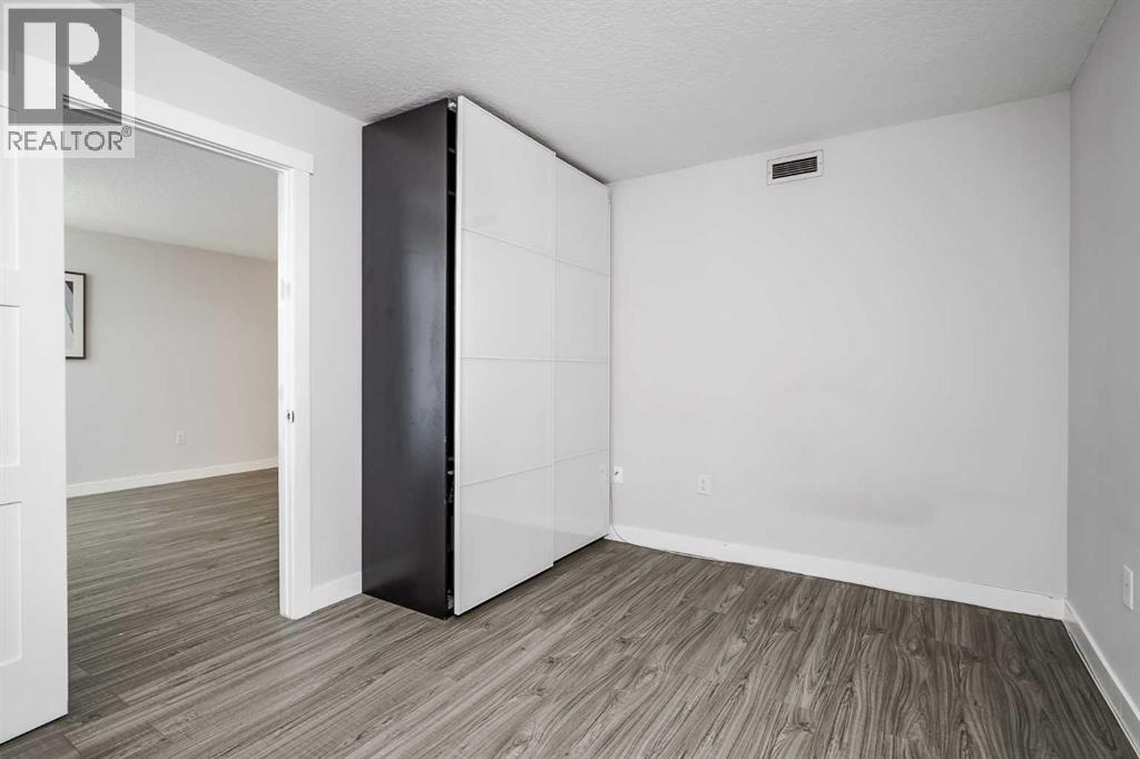 Single Family House for Sale in    Avenue SW Downtown West End Calgary 