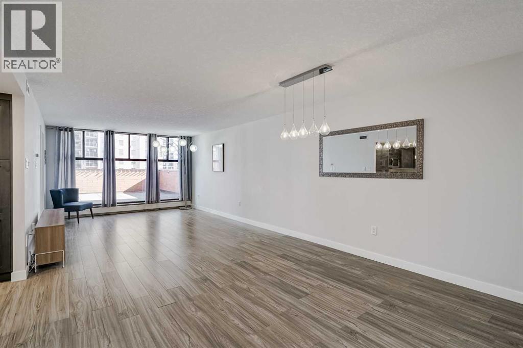 Single Family House for Sale in    Avenue SW Downtown West End Calgary 