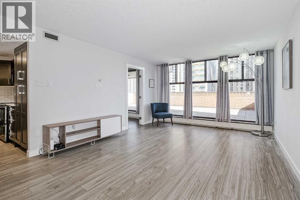 Single Family House for Sale in    Avenue SW Downtown West End Calgary 