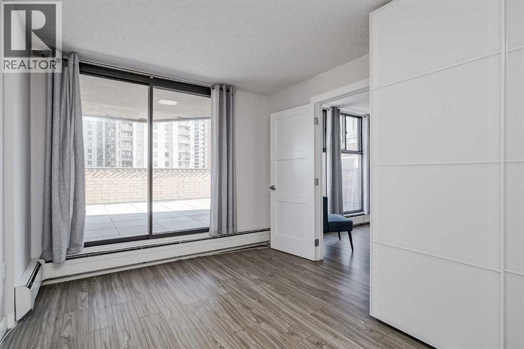 Single Family House for Sale in    Avenue SW Downtown West End Calgary 