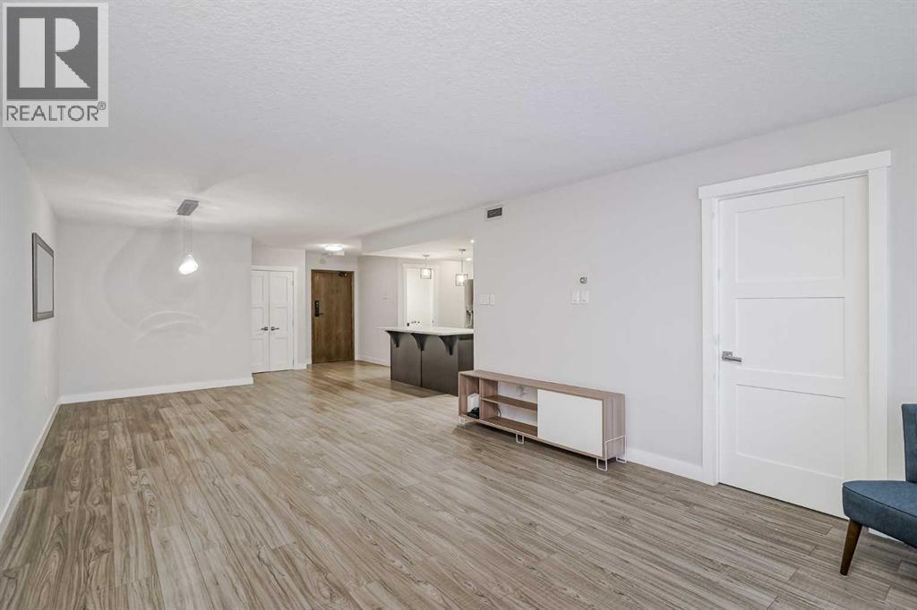Single Family House for Sale in    Avenue SW Downtown West End Calgary 