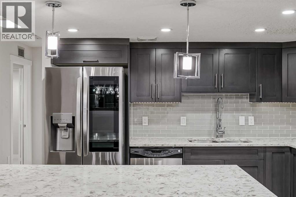 Single Family House for Sale in    Avenue SW Downtown West End Calgary 