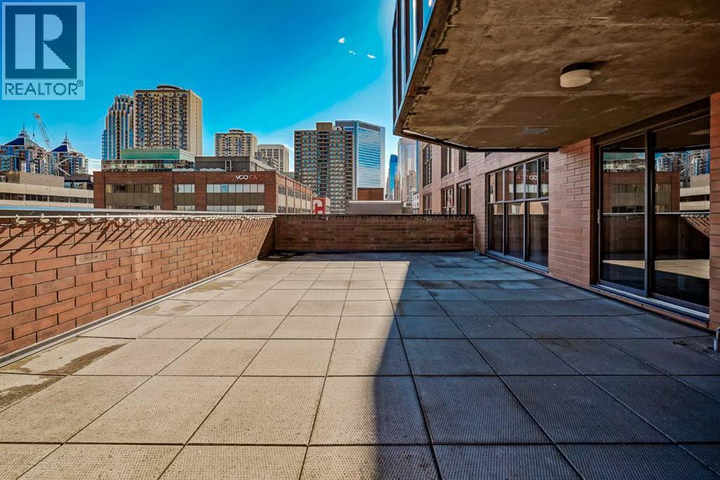 Single Family House for Sale in    Avenue SW Downtown West End Calgary 