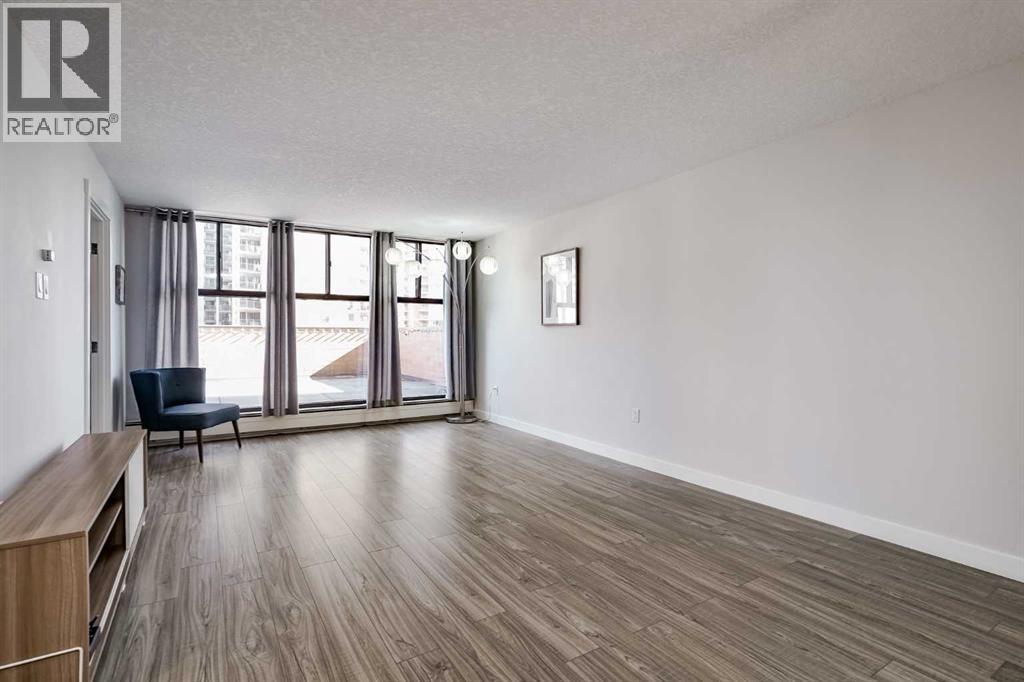 Single Family House for Sale in    Avenue SW Downtown West End Calgary 