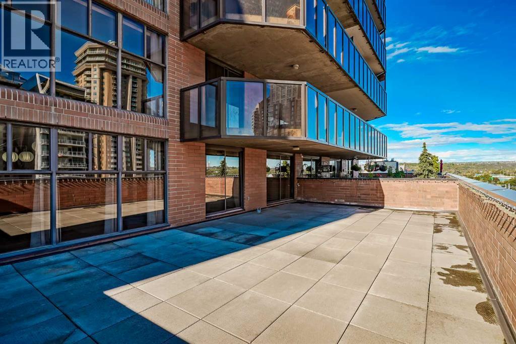 Single Family House for Sale in    Avenue SW Downtown West End Calgary 