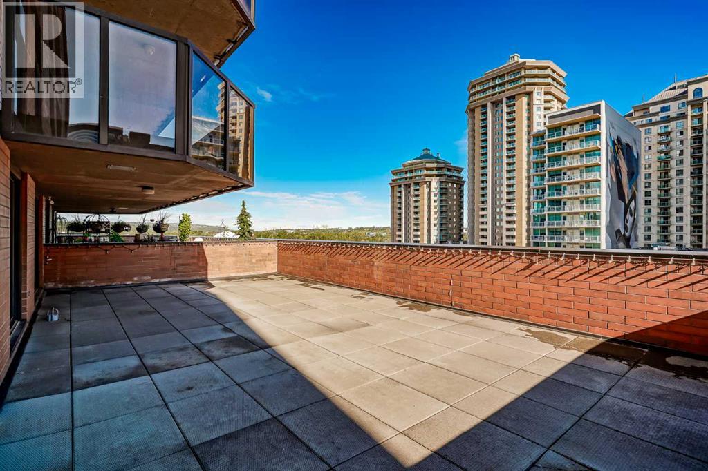 Single Family House for Sale in    Avenue SW Downtown West End Calgary 
