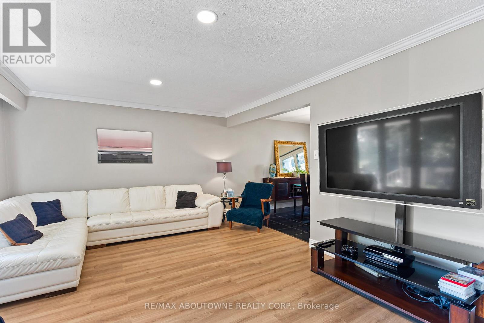 Photo 14 of 8759 Heritage Road, Brampton ON