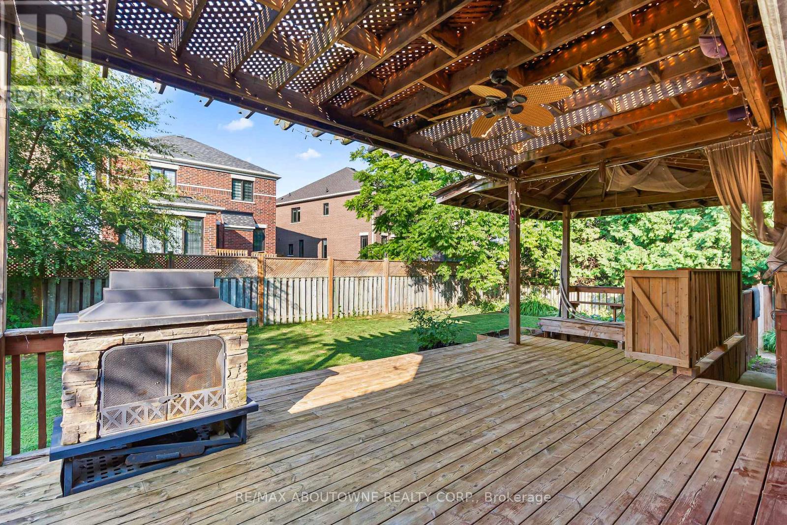 Photo 41 of 8759 Heritage Road, Brampton ON