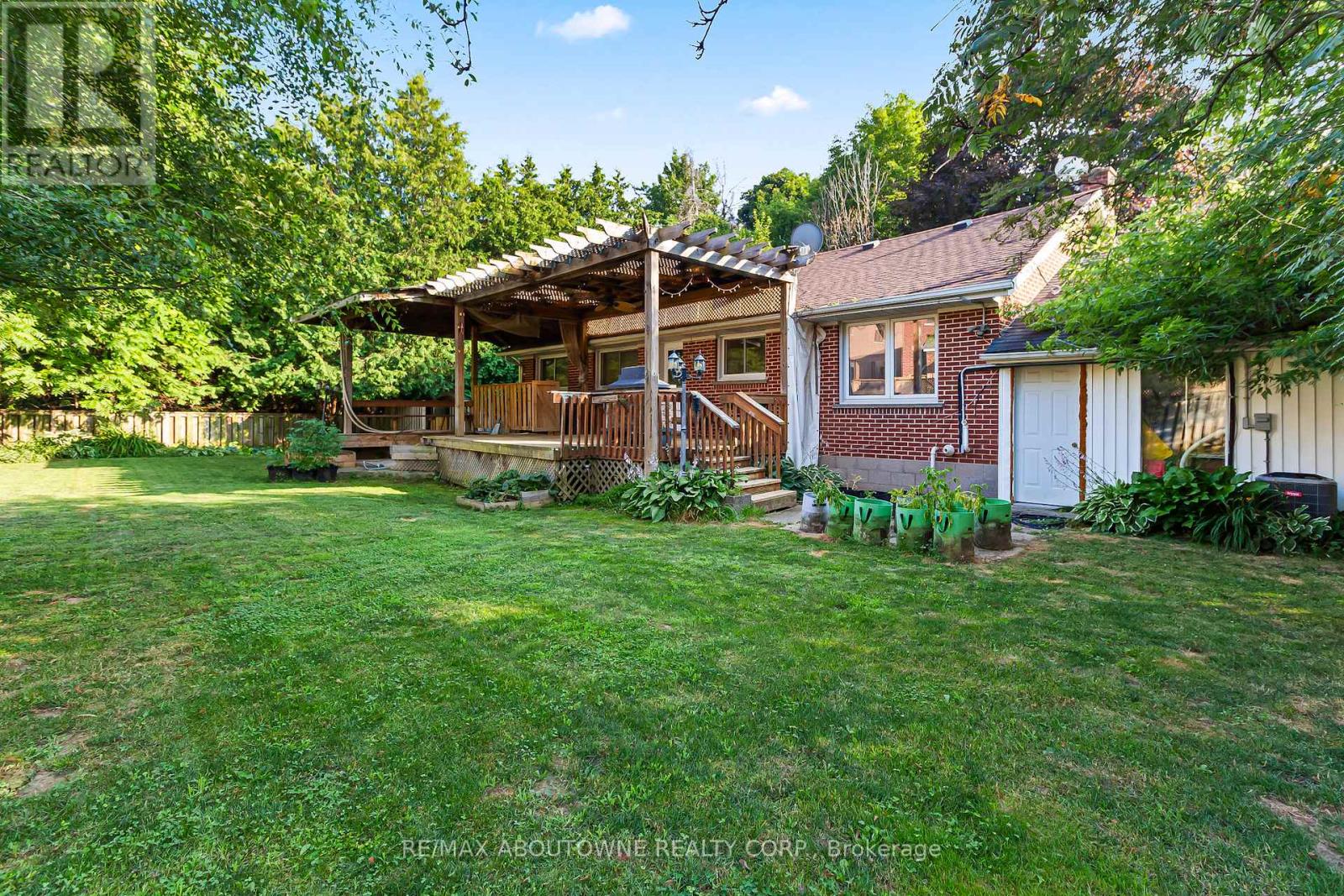 Photo 28 of 8759 Heritage Road, Brampton ON
