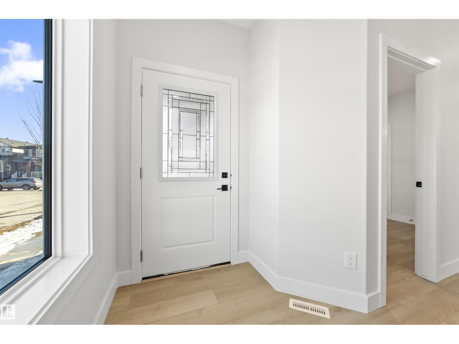 Photo 1 of 204 Cavanagh Common Sw, Edmonton AB