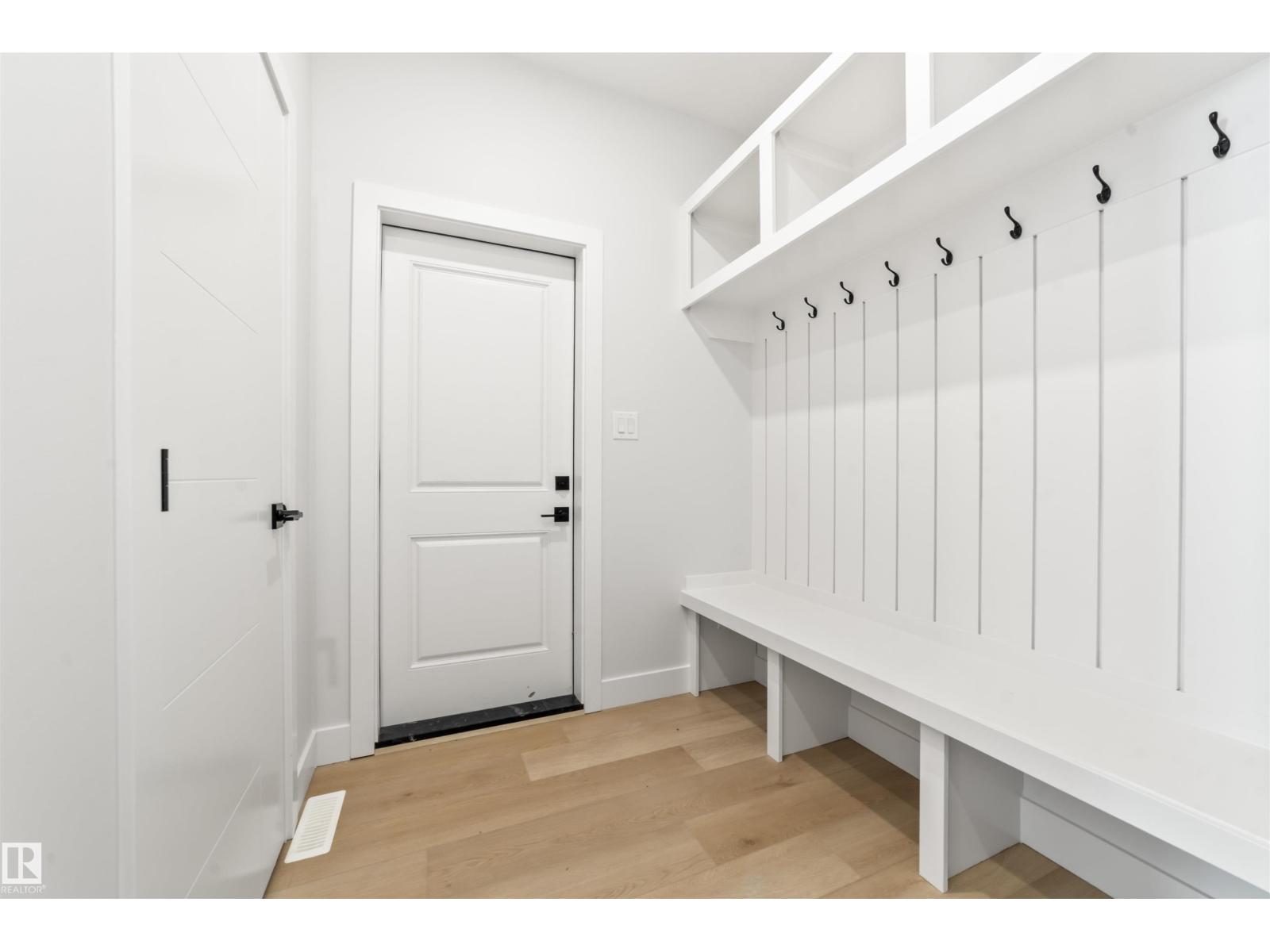 Photo 3 of 204 Cavanagh Common Sw, Edmonton AB