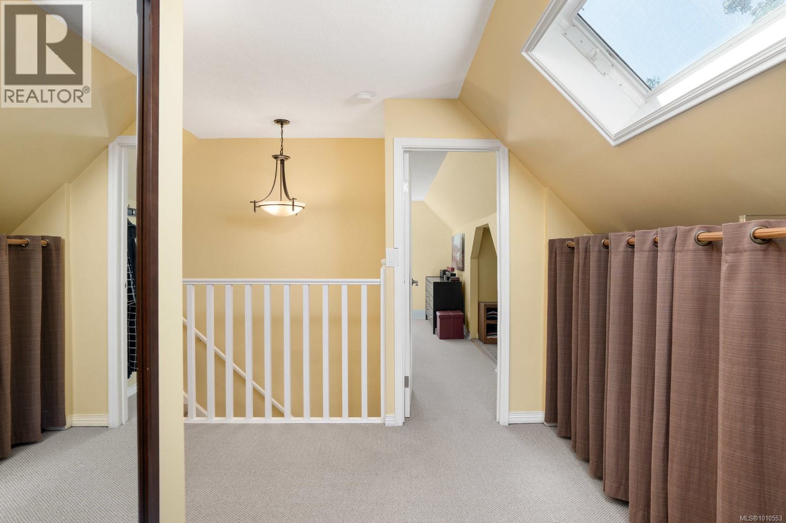  1959 Hampshire Road, Oak Bay