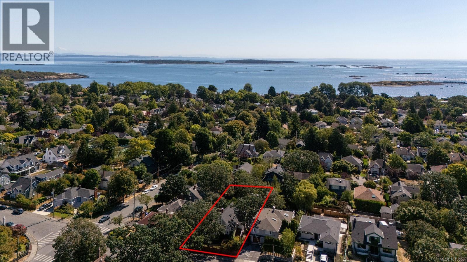  1959 Hampshire Road, Oak Bay