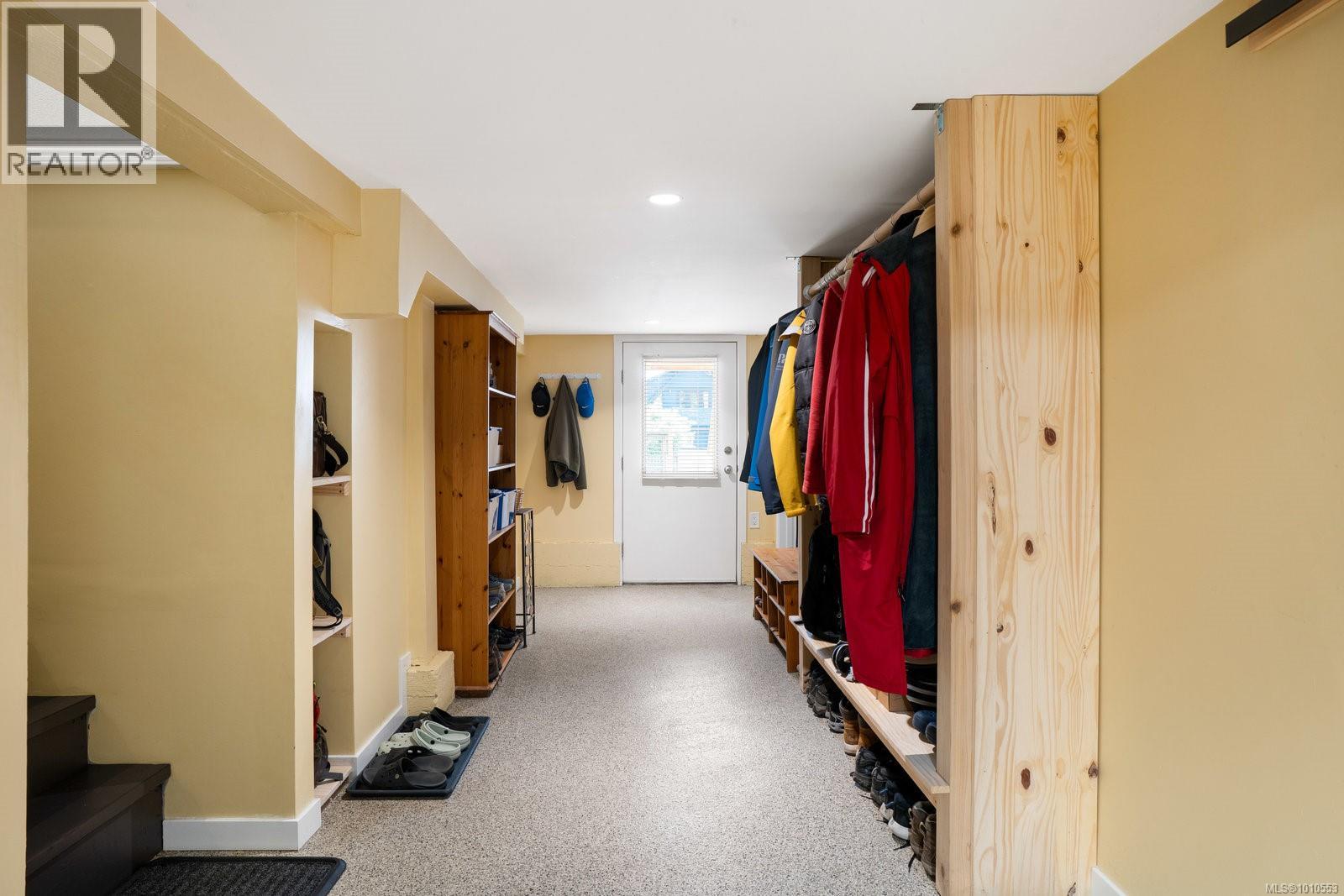  1959 Hampshire Road, Oak Bay