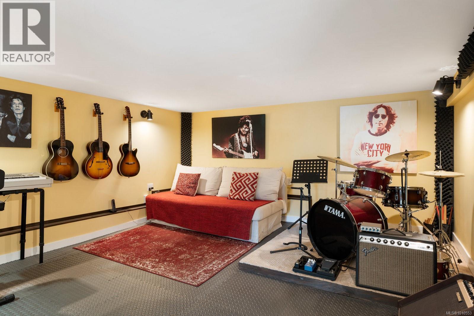  1959 Hampshire Road, Oak Bay