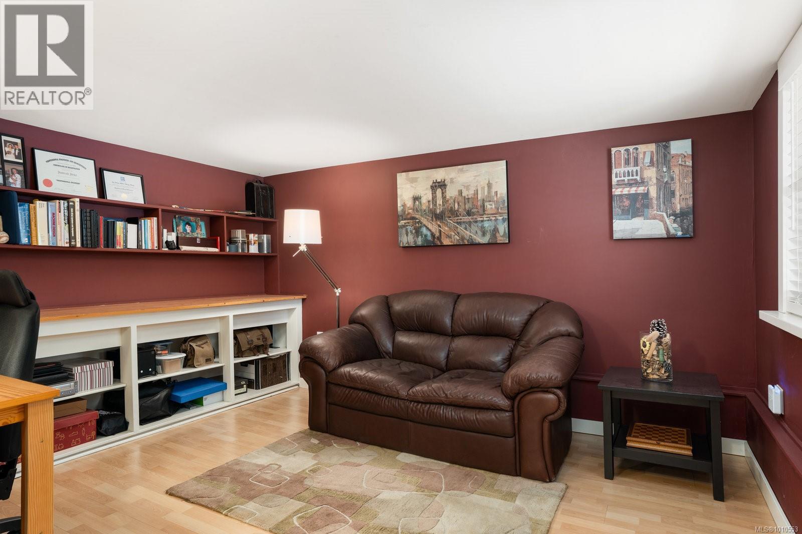  1959 Hampshire Road, Oak Bay