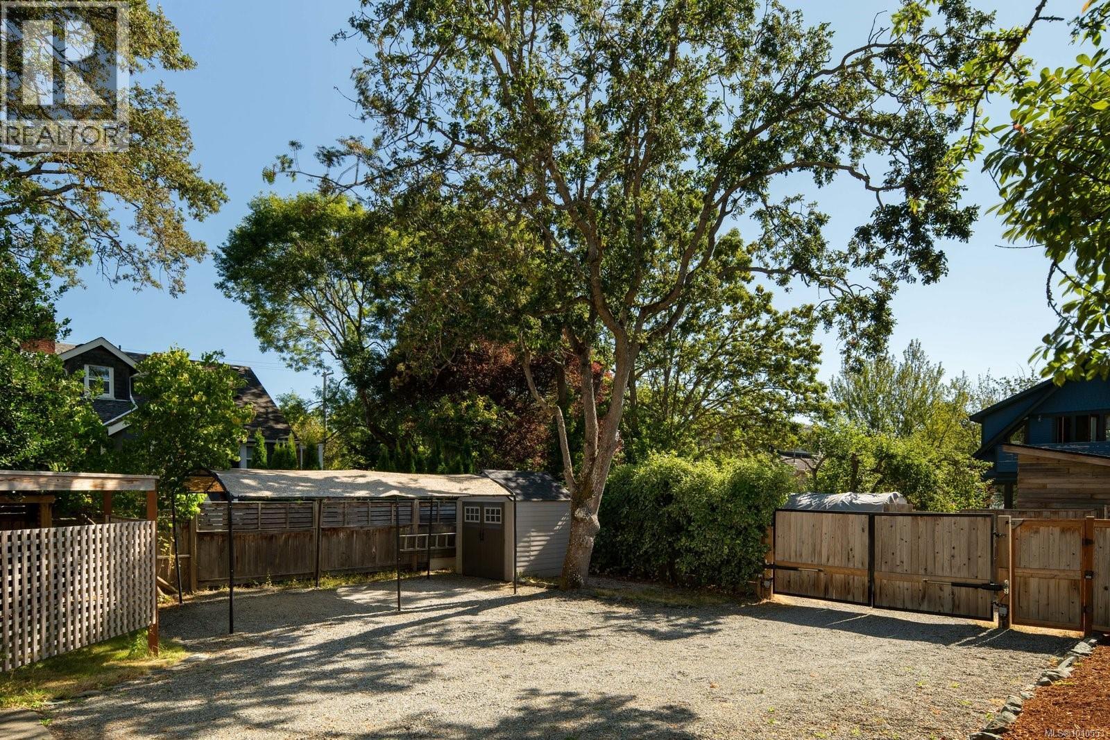  1959 Hampshire Road, Oak Bay