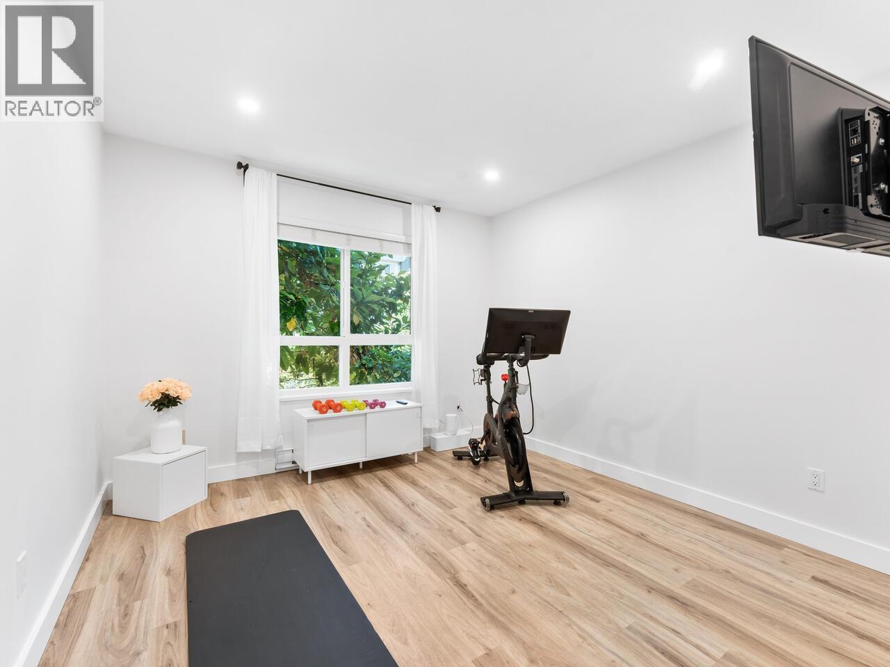 Photo 13 of 848 W 16th Street, North Vancouver BC