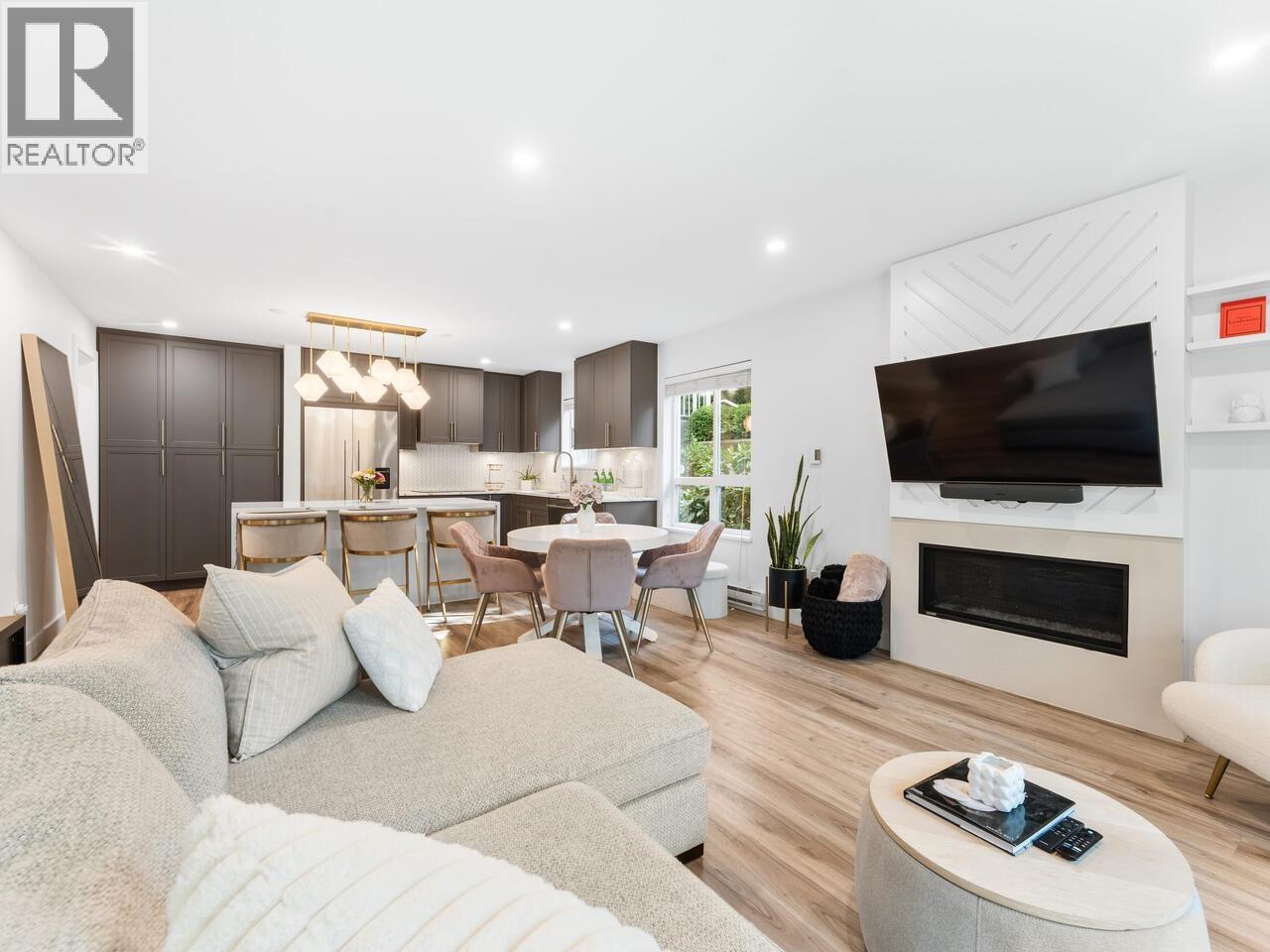Photo 6 of 848 W 16th Street, North Vancouver BC