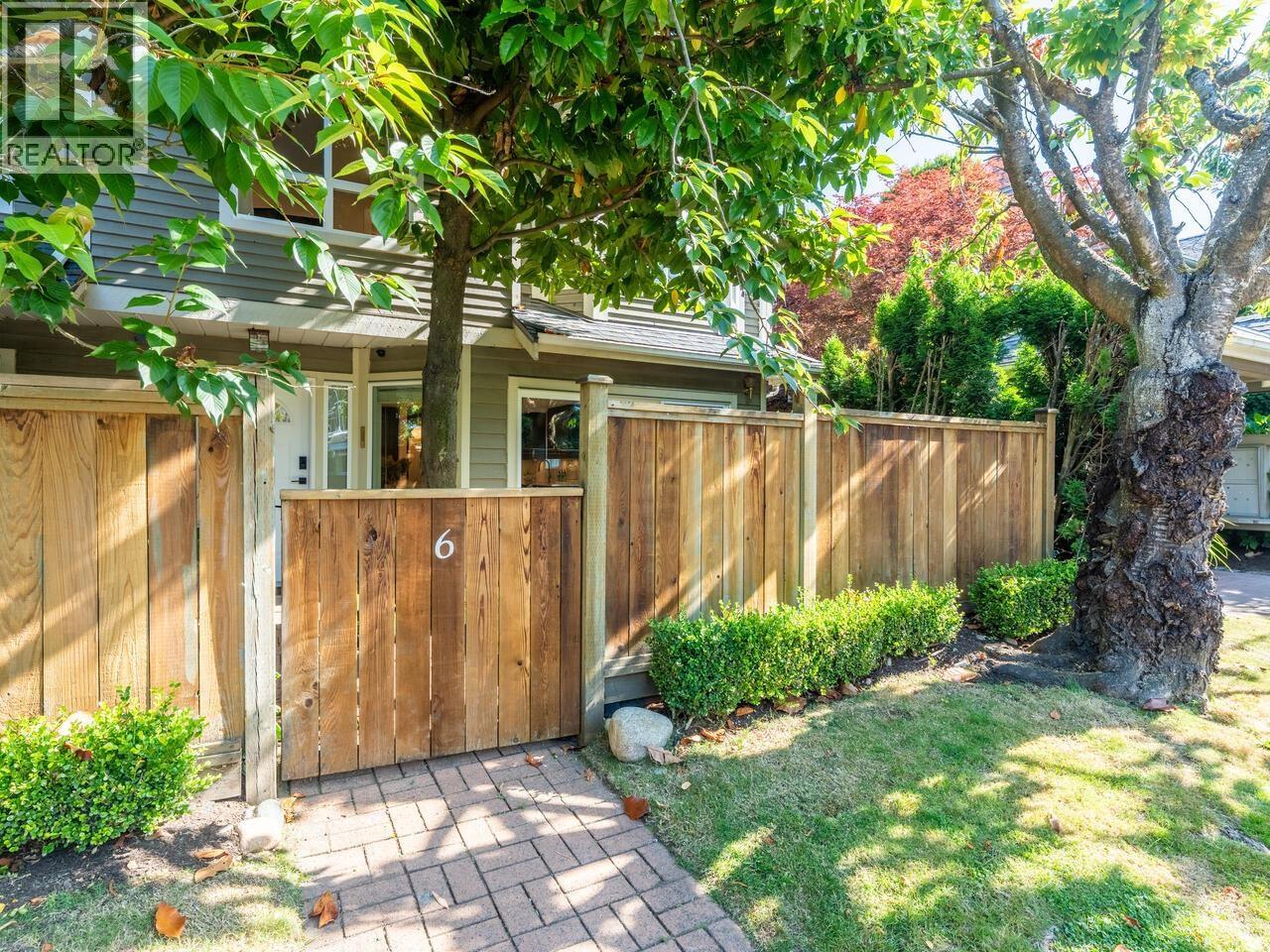 Photo 24 of 848 W 16th Street, North Vancouver BC