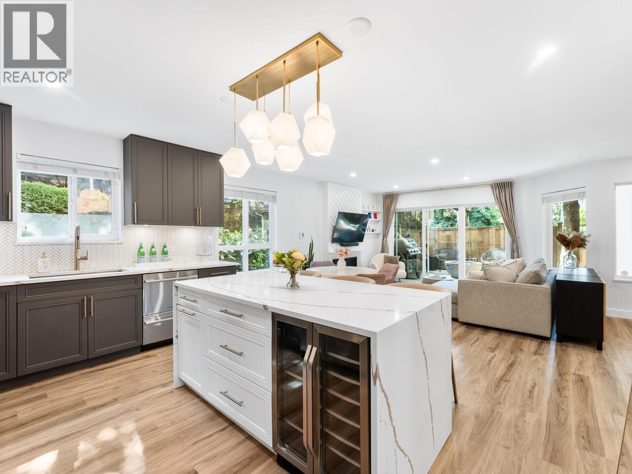 Photo 3 of 848 W 16th Street, North Vancouver BC