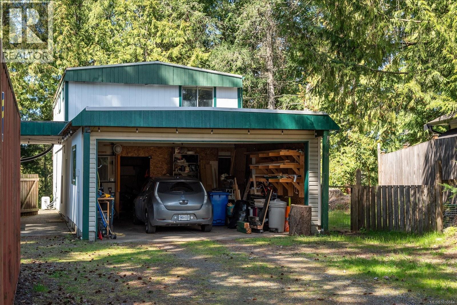 Photo 11 of 69 Lake Pl, Nanaimo BC