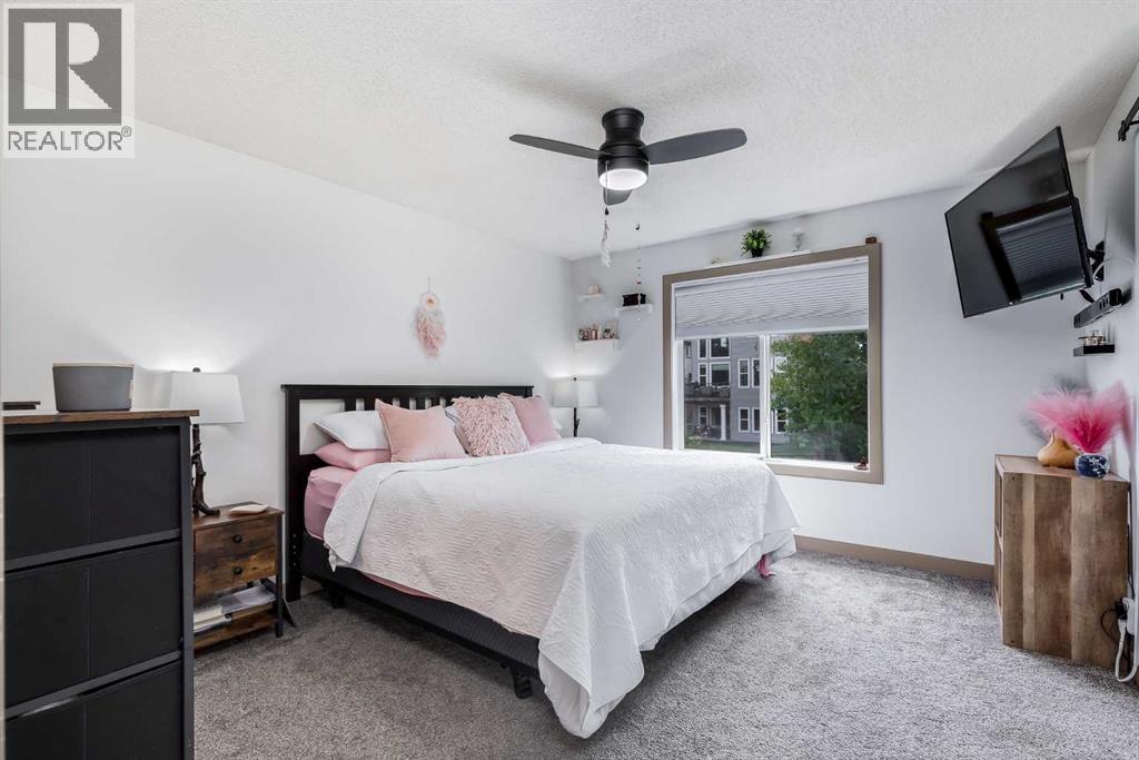 Photo 4 of 119 Westmount Road, Okotoks AB