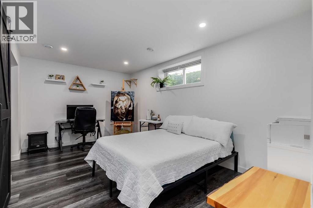Photo 19 of 119 Westmount Road, Okotoks AB