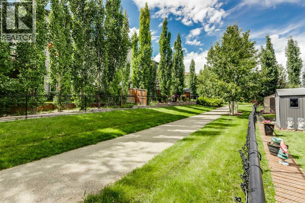 Photo 3 of 119 Westmount Road, Okotoks AB