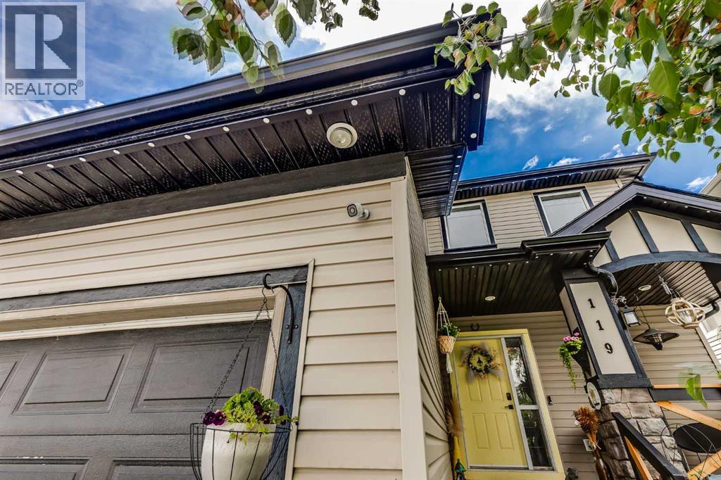 Photo 40 of 119 Westmount Road, Okotoks AB
