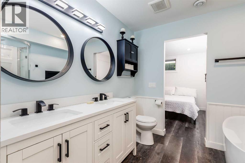 Photo 18 of 119 Westmount Road, Okotoks AB