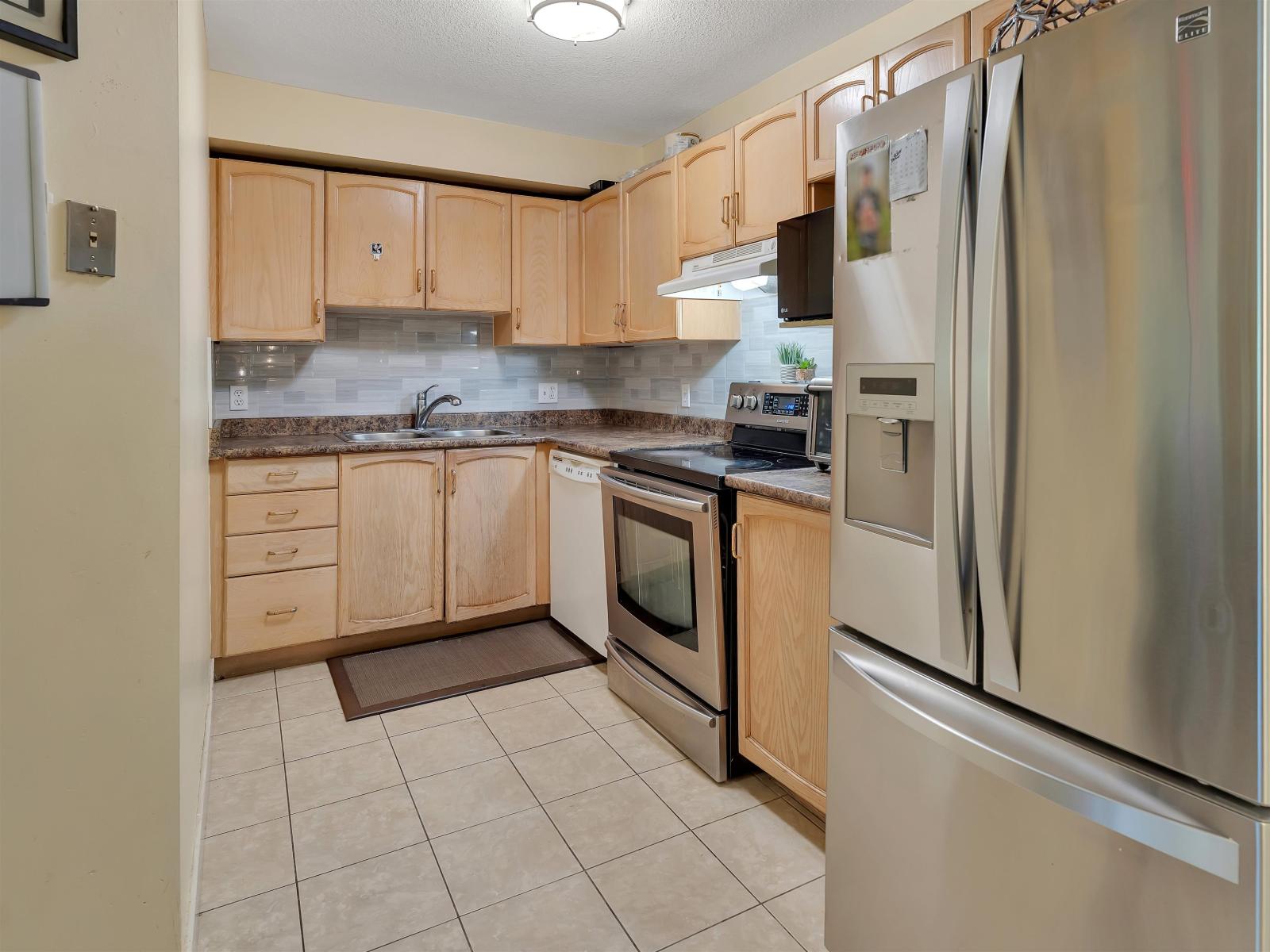 Photo 22 of 101 2960 Trethewey Street, Abbotsford BC