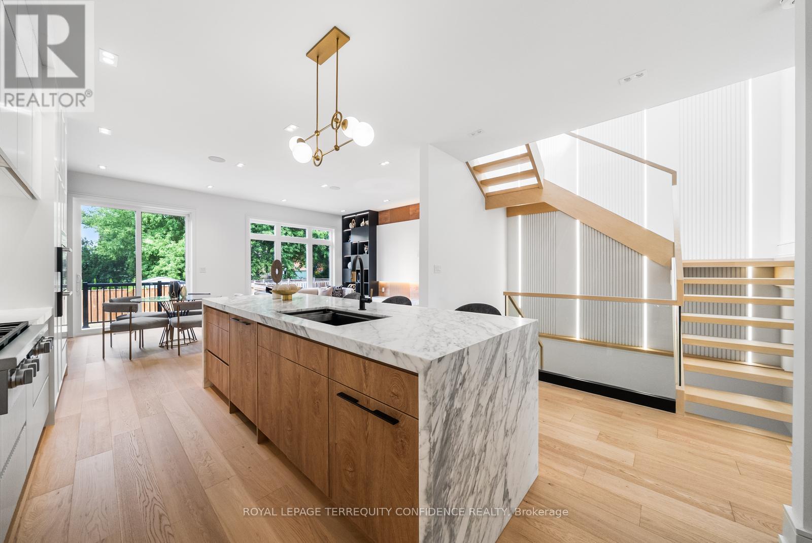 Photo 43 of 338 A Horsham Avenue, Toronto ON