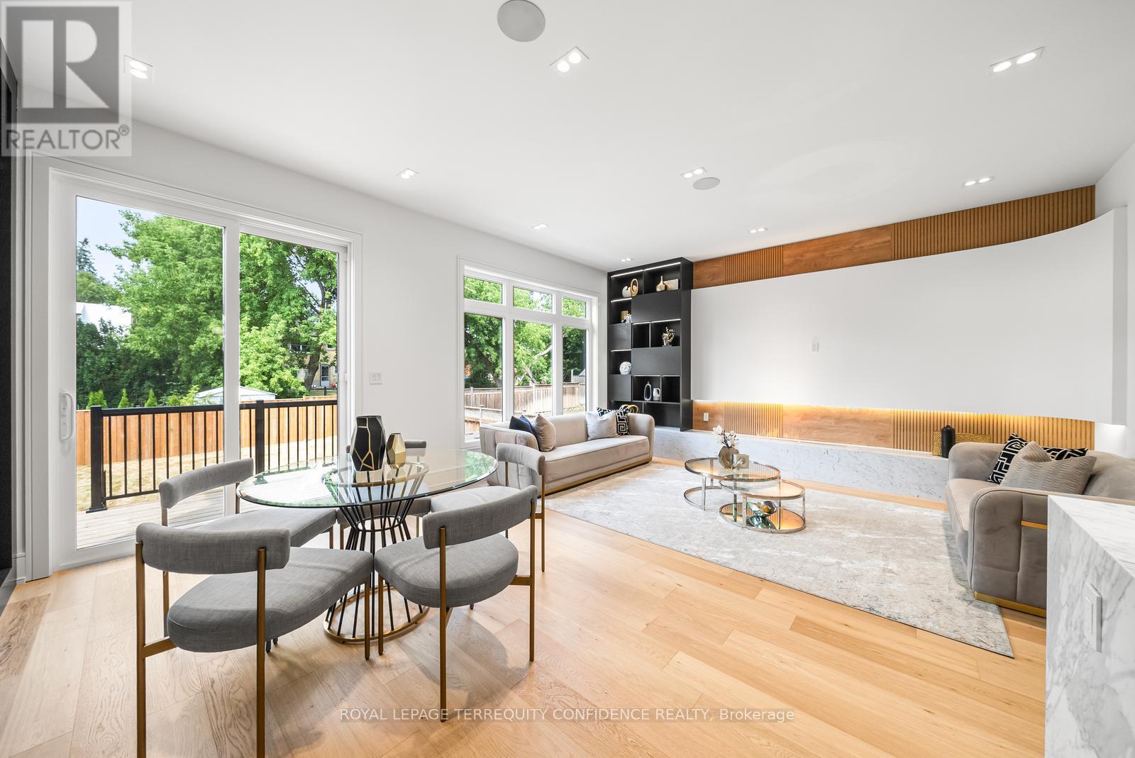 Photo 8 of 338 A Horsham Avenue, Toronto ON