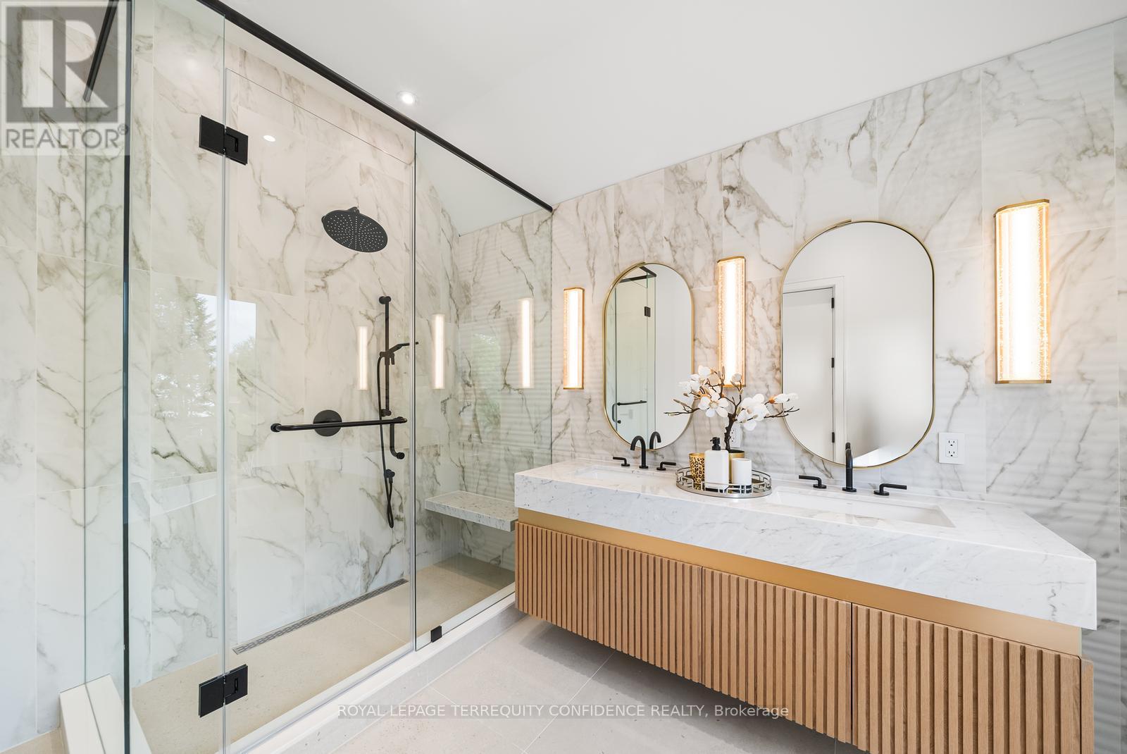Photo 28 of 338 A Horsham Avenue, Toronto ON