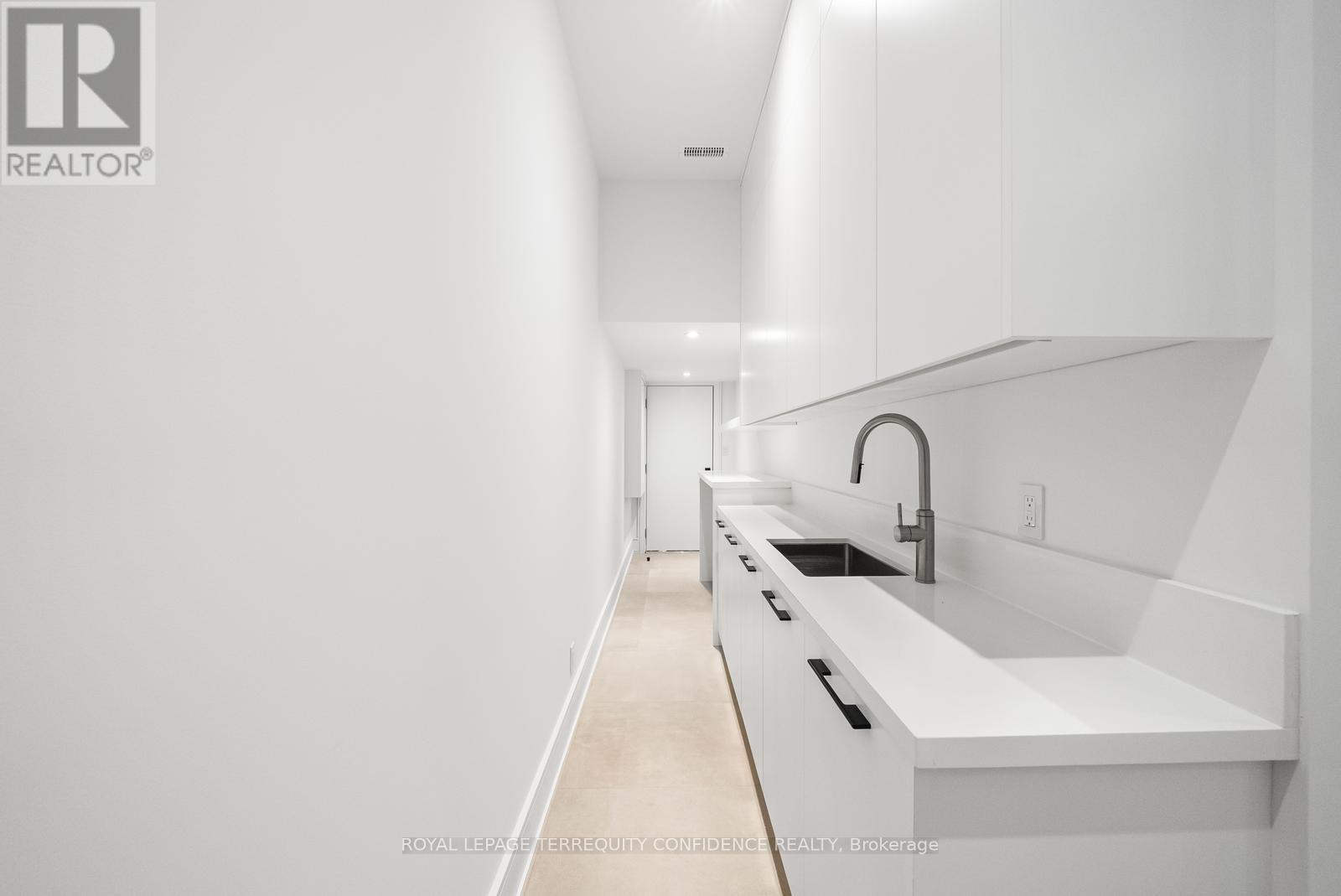 Photo 46 of 338 A Horsham Avenue, Toronto ON