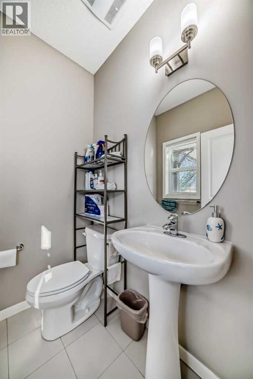 Photo 21 of 9 Copperpond Avenue Se, Calgary AB