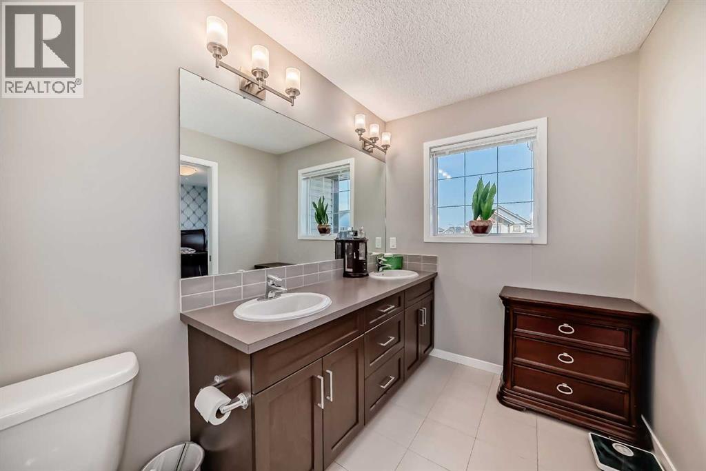 Photo 19 of 9 Copperpond Avenue Se, Calgary AB
