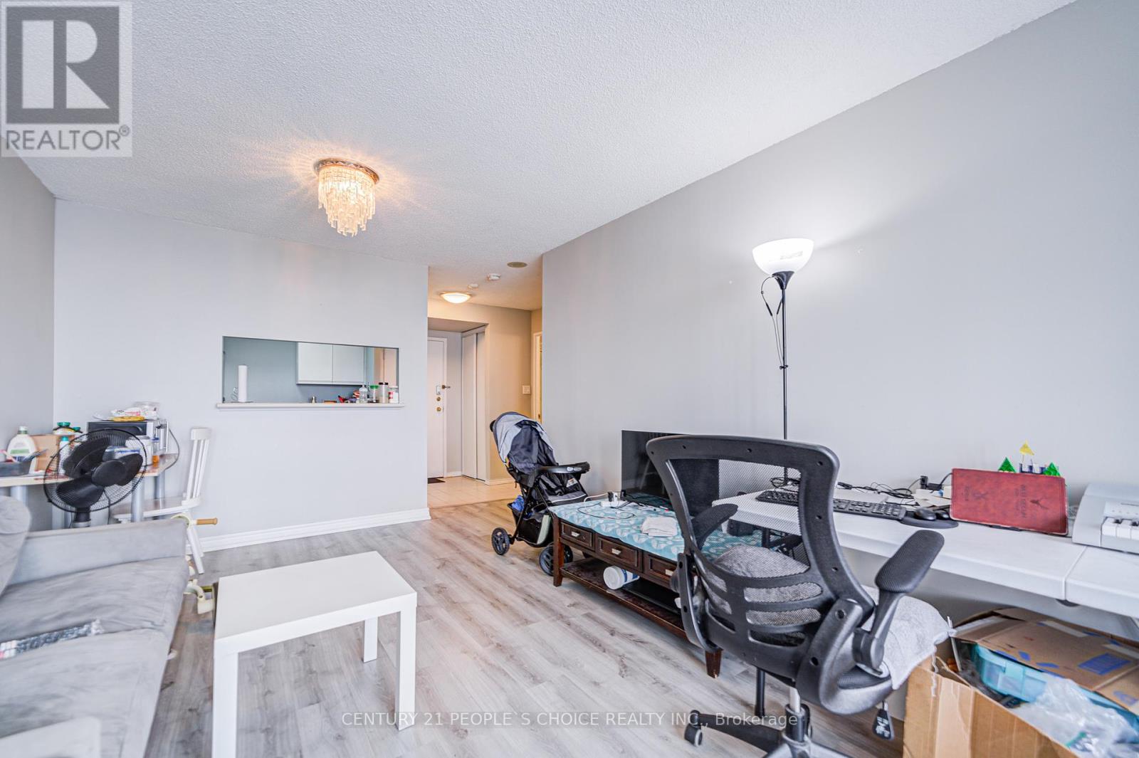 Photo 11 of 1003 1470 Midland Avenue, Toronto ON
