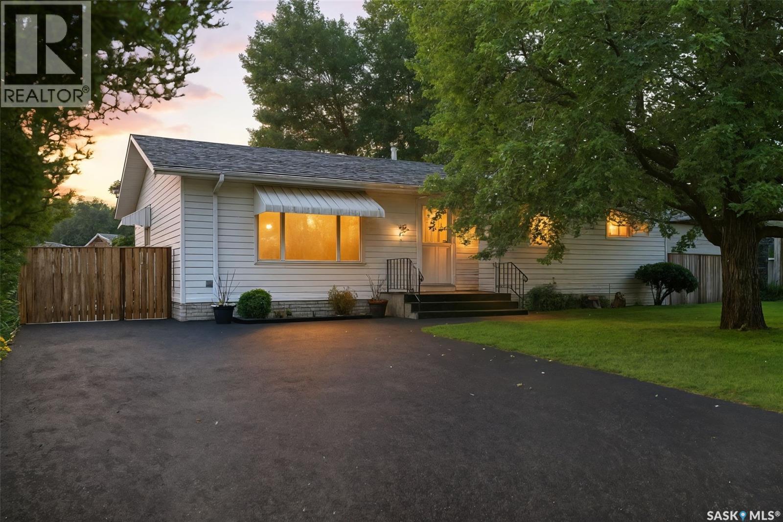 Photo 20 of 2210 Easthill, Saskatoon SK