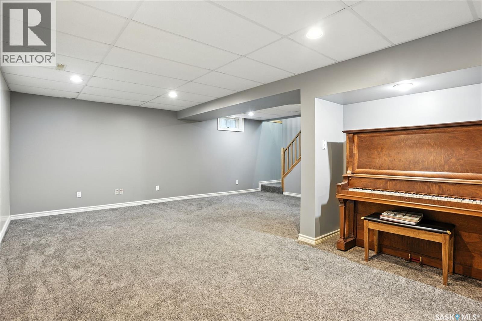 Photo 2 of 2210 Easthill, Saskatoon SK